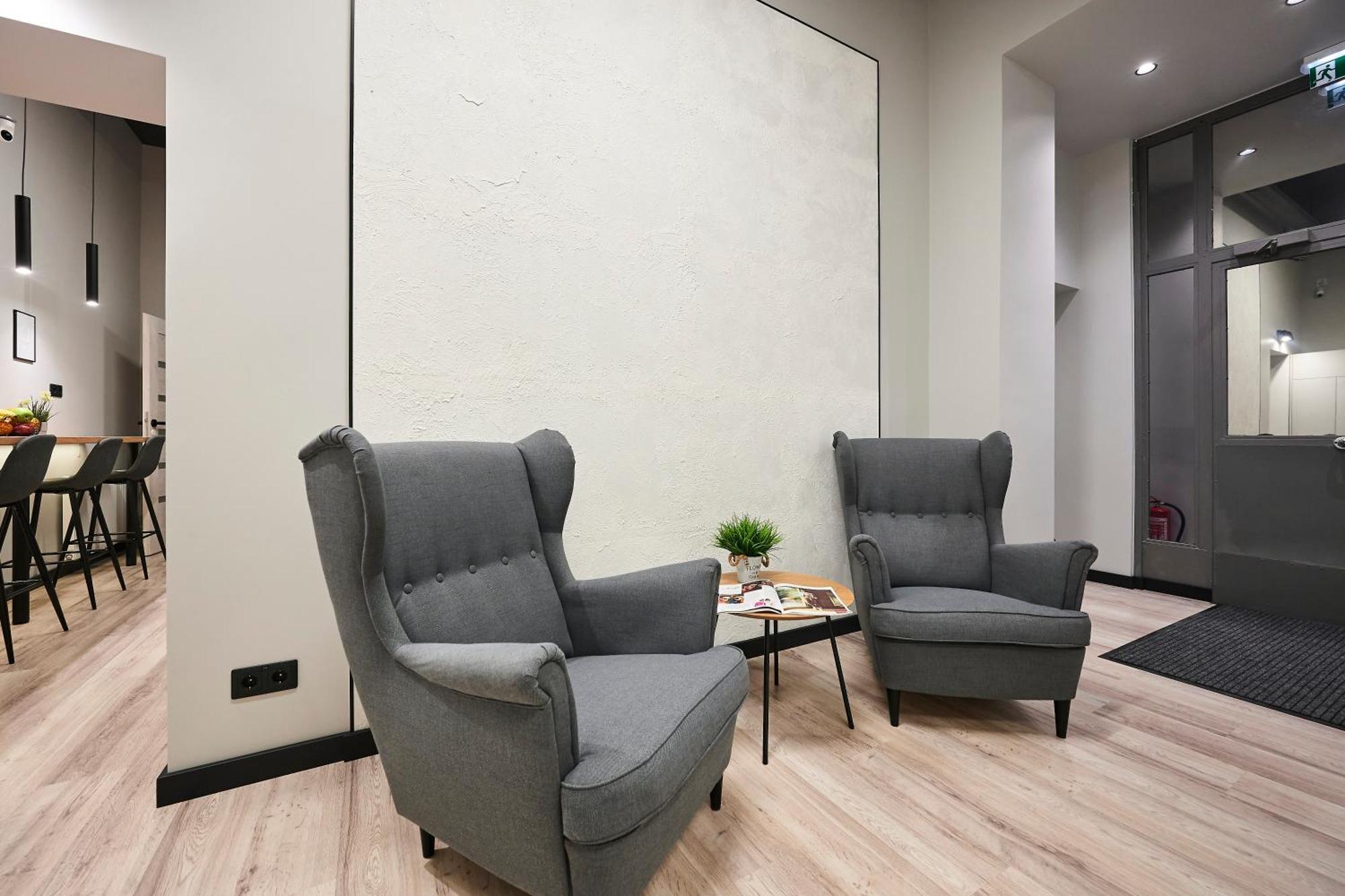 Bold - New Self Check-in In Center Hostel *